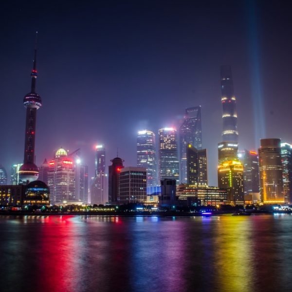 shanghai_urban_landscape_the_bund_light_evening_building-765904_crop